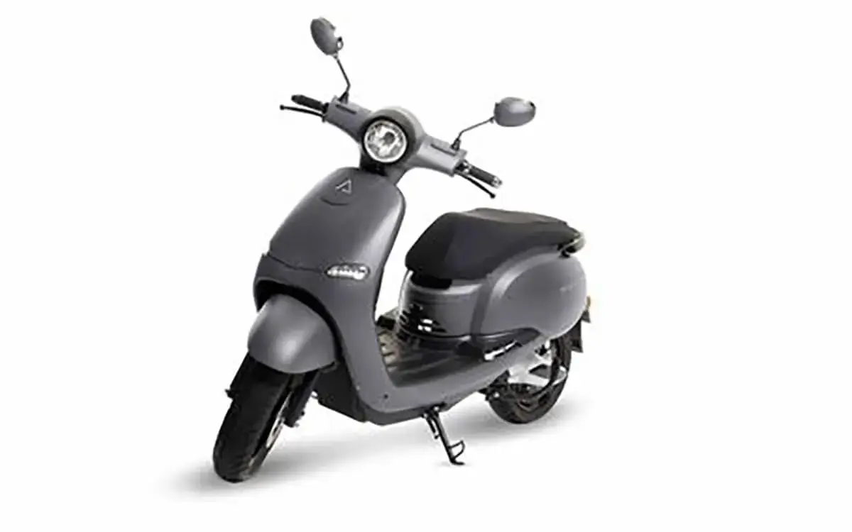 BRUMAIRE ELECTRIC SCOOTER